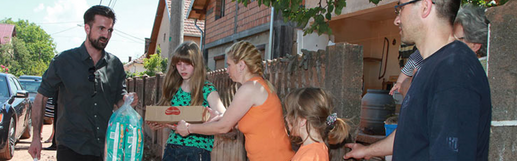 Crown Prince, Crown Princess and Prince Peter deliver humanitarian aid to Paracin and Monastery St. Petka in Izvor