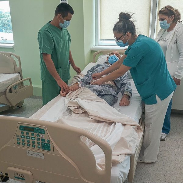 PRINCESS KATHERINE FOUNDATION DONATES ELECTRIC BEDS AND MATTRESSES VALUE OVER 38,000 EUROS FOR VRANJE HEALTH CENTER