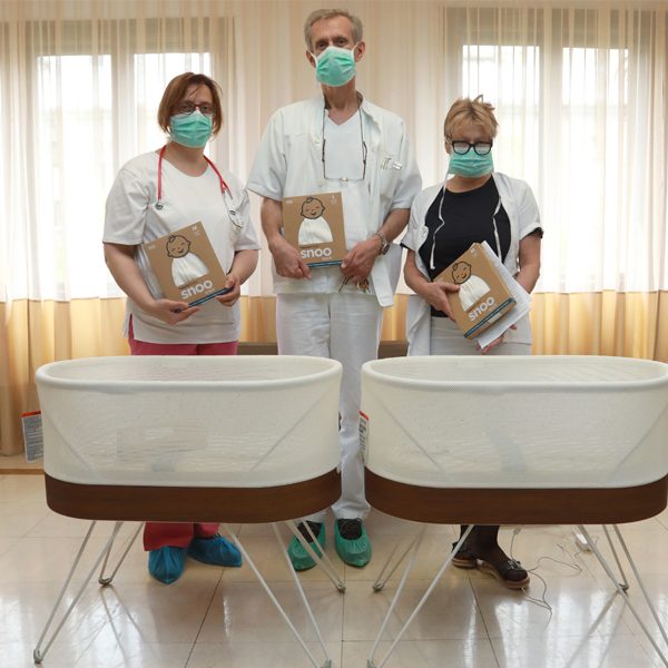 CROWN PRINCESS KATHERINE THANKS HAPPIEST BABY INC. FOR DONATING SNOOS TO NARODNI FRONT HOSPITAL