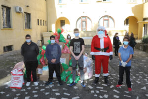 FONDACIJA Nj.K.V. PRINCEZE KATARINE POČELA SA PODELOM BOŽIĆNIH PAKETIĆA ZA DECU