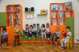 New children's library with books for Plavi Cuperak Kindergarten in Belgrade