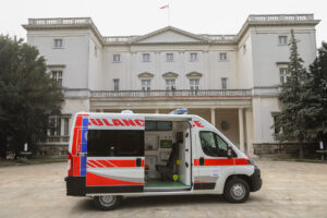 Donacija ambulantnog vozila Kliničkom centru Karagujevac