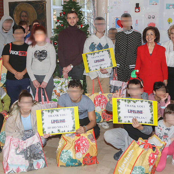 CROWN PRINCESS DELIVERS CHRISTMAS GIFTS FOR ORPHANS IN BELGRADE