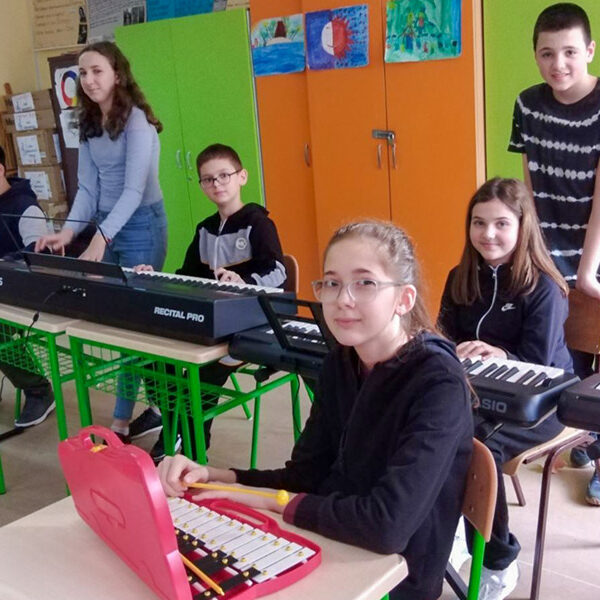 CROWN PRINCESS KATHERINE AND LIFELINE CHICAGO CONTINUE SUPPORT FOR PRIMARY SCHOOL IN MRAMORAK