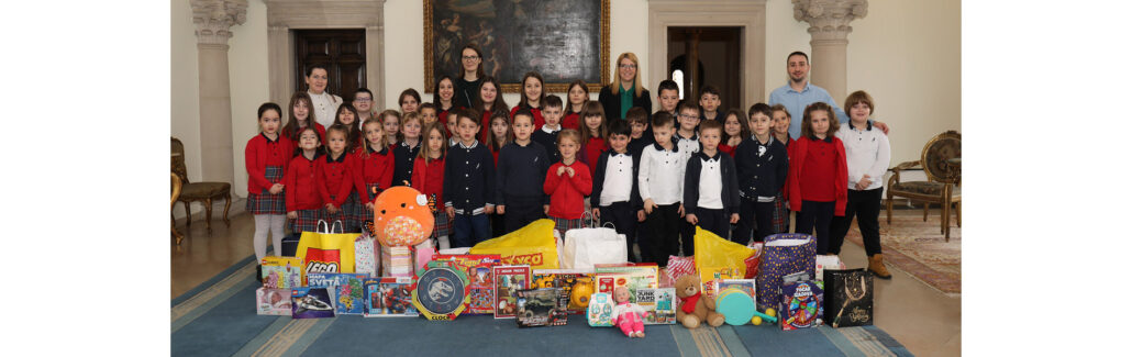 EASTER INITIATIVE “CHILDREN HELPING CHILDREN” AT THE ROYAL PALACE